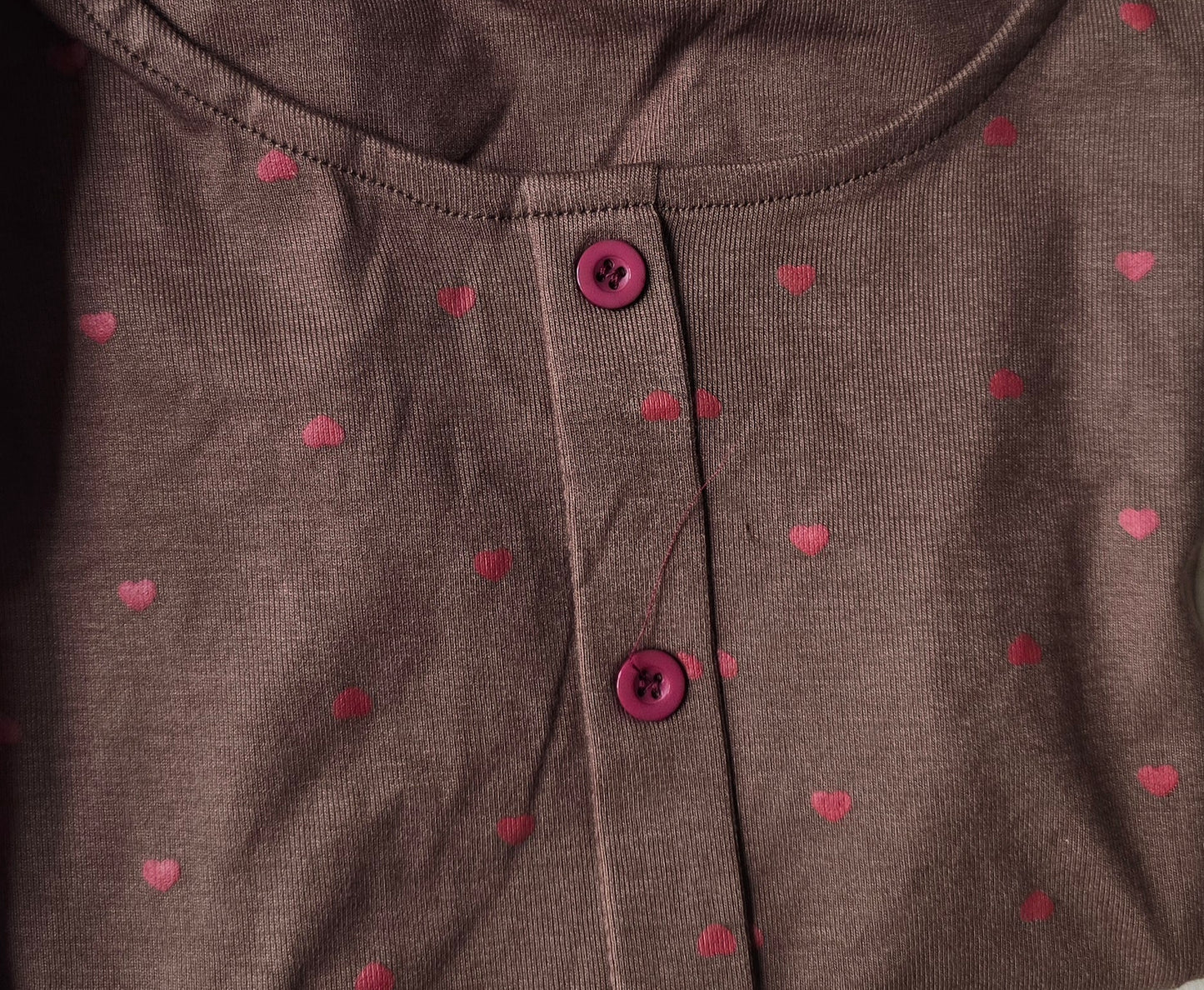 MAGLIA CUORICINI CON BOTTONI