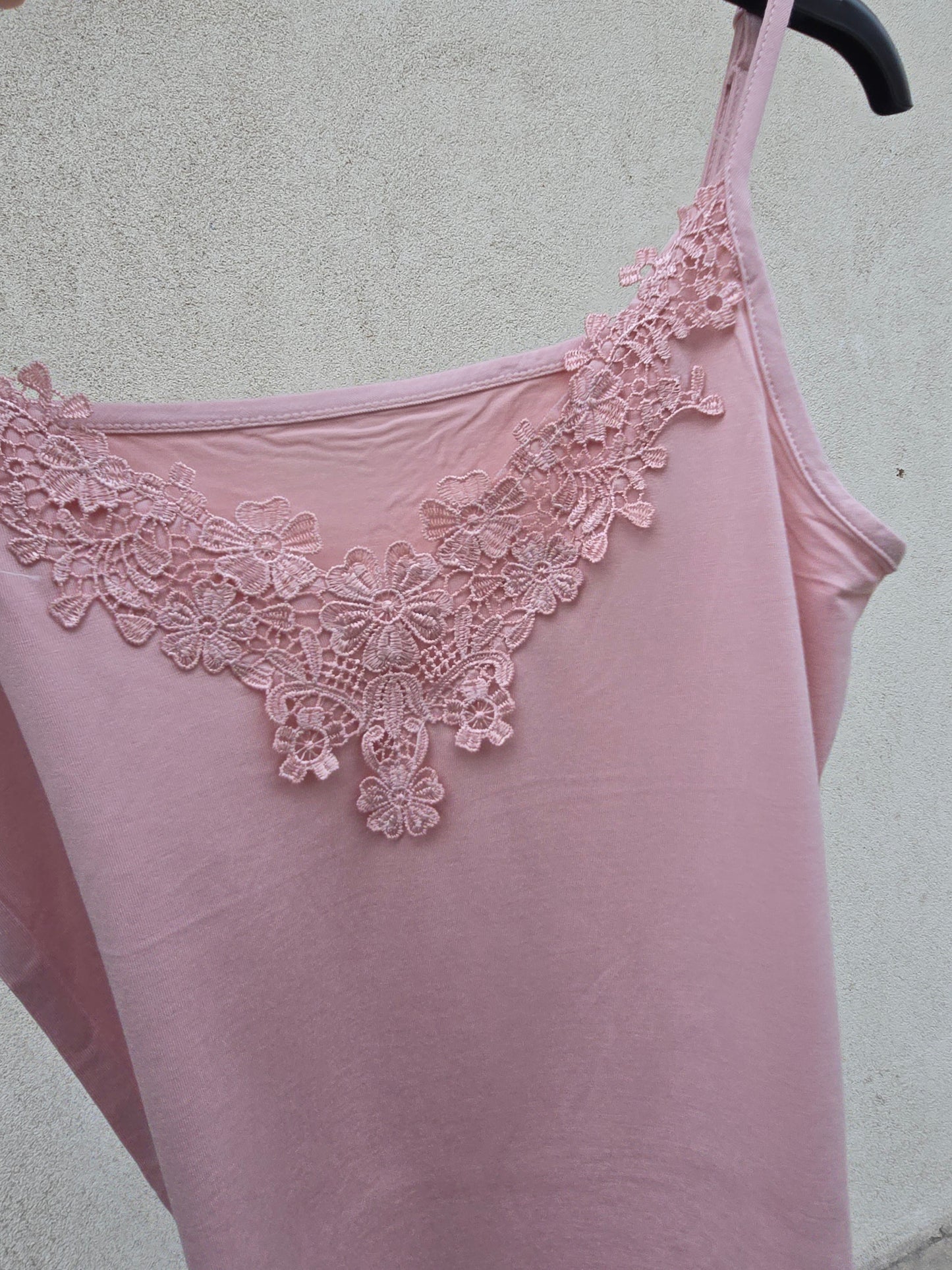 CANOTTA IN PIZZO SPALLINE SOTTILI