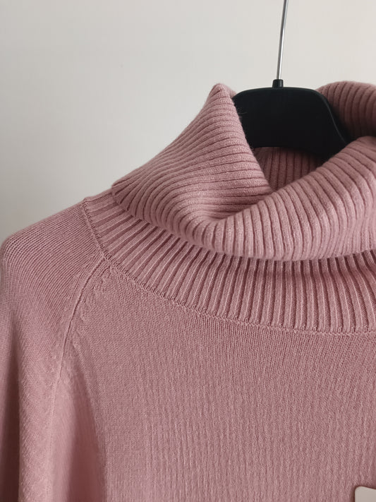 ABITO IN MAGLIA ROSA E NERO