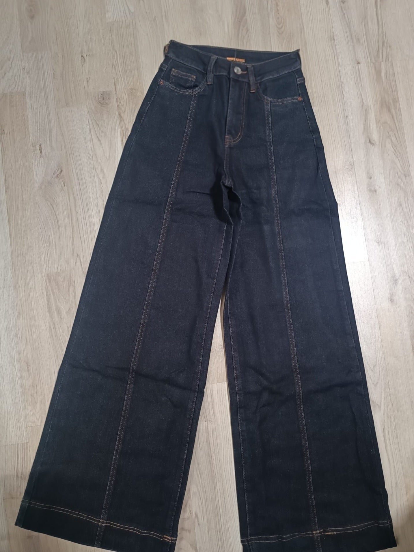 JEANS VARI MODELLI SCONTATI