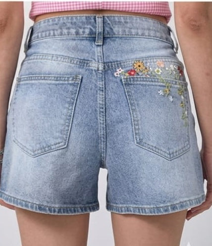 SHORTS DETTAGLIO FIORI