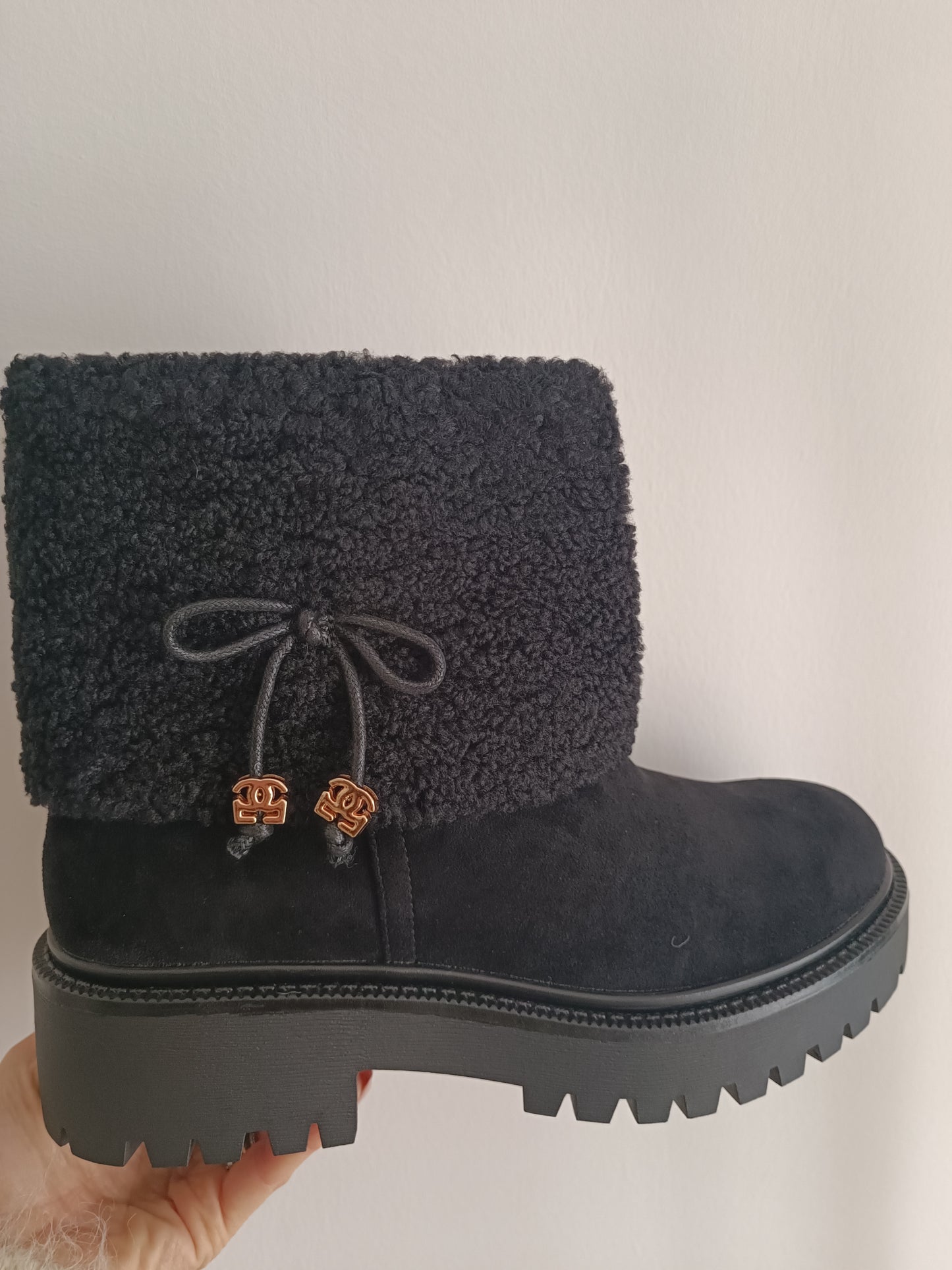 STIVALETTO CHIC NERO E BEIGE