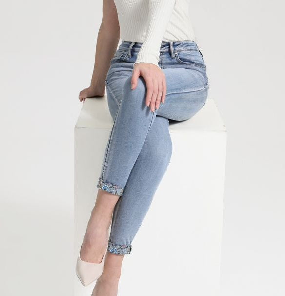 JEANS SKINNY PUSH UP RISVOLTO FIORI